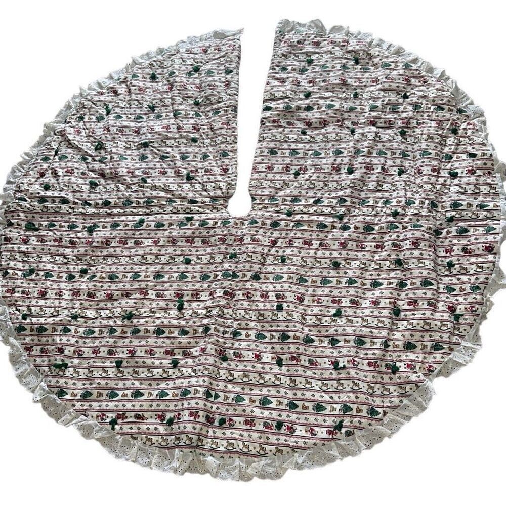 Tree Skirt  Round Handmade Quilted Christmas Tree Skirt w/ Ruffle Border